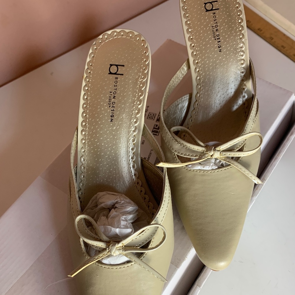 Mules size7.5 New, original box, never worn.